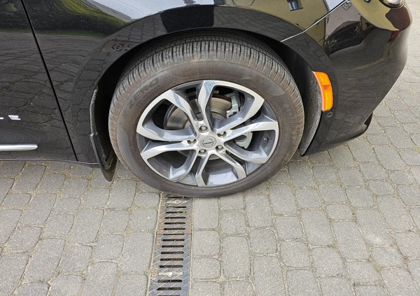 Chrysler Pacifica cena 311067 przebieg: 18126, rok produkcji 2022 z Sulejówek małe 466